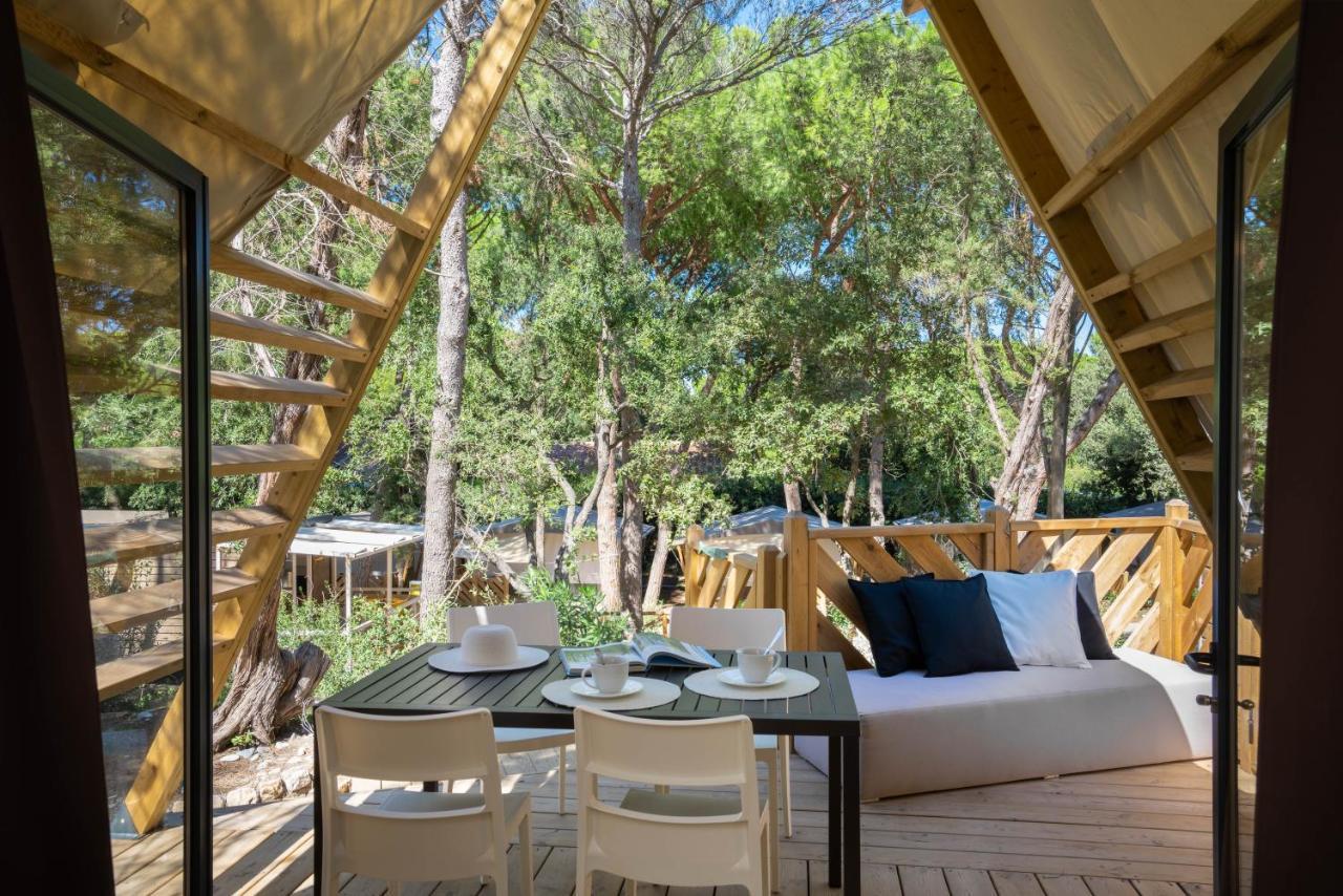 Camping Il Capannino Glamping Village Марина-ди-Биббона Экстерьер фото