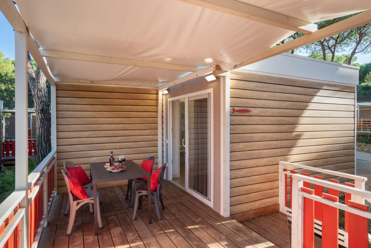 Camping Il Capannino Glamping Village Марина-ди-Биббона Экстерьер фото