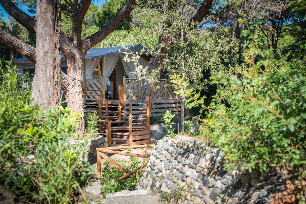 Camping Il Capannino Glamping Village Марина-ди-Биббона Экстерьер фото