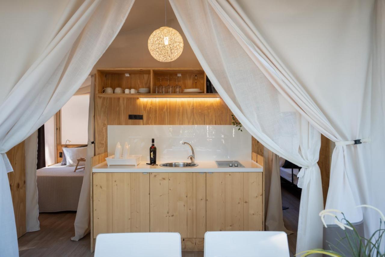 Camping Il Capannino Glamping Village Марина-ди-Биббона Экстерьер фото