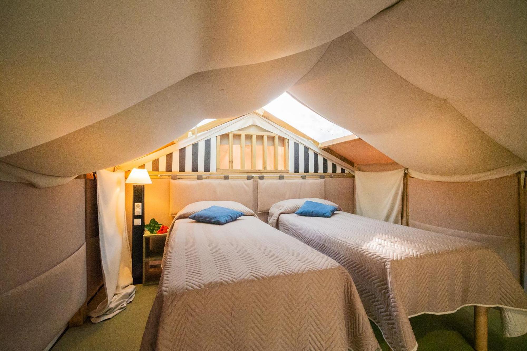 Camping Il Capannino Glamping Village Марина-ди-Биббона Экстерьер фото
